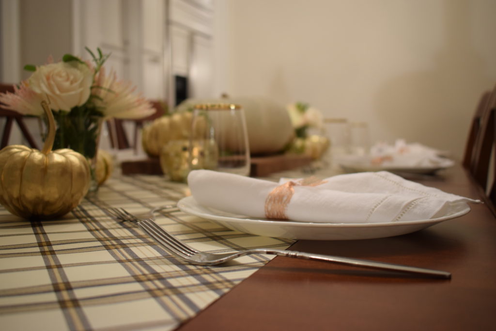 Cheap Thanksgiving Table Decor