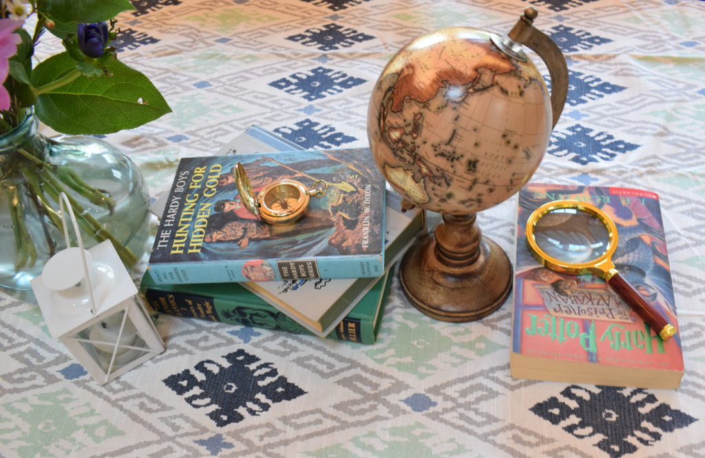 Adventure Themed Tablescape