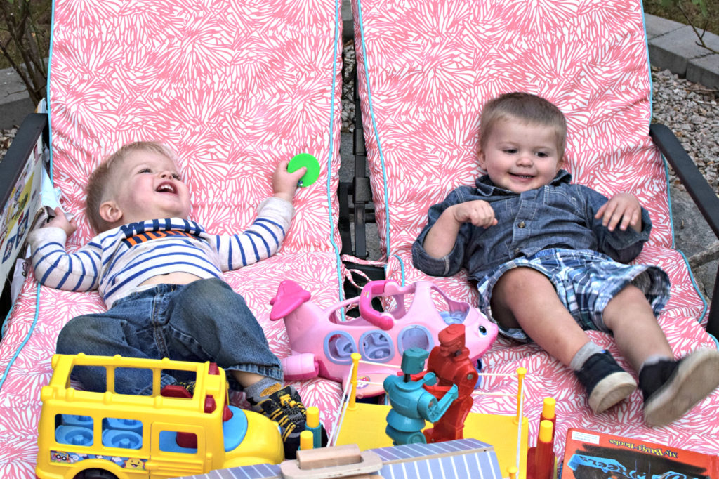 Oktoberfest Party | How to throw and Oktoberfest Party | Beer Party | Beer Tasting Party | Fall Party Ideas | Oktoberfest Party Ideas | Octoberfest Party | Oktoberfest Party Theme | Oktoberfest Theme | Adult Party ideas | Men's Birthday Ideas | Mens Party ideas | Outdoor Party Ideas | Outdoor Party theme | Easy oktoberfest party | Simply Oktoberfest Party