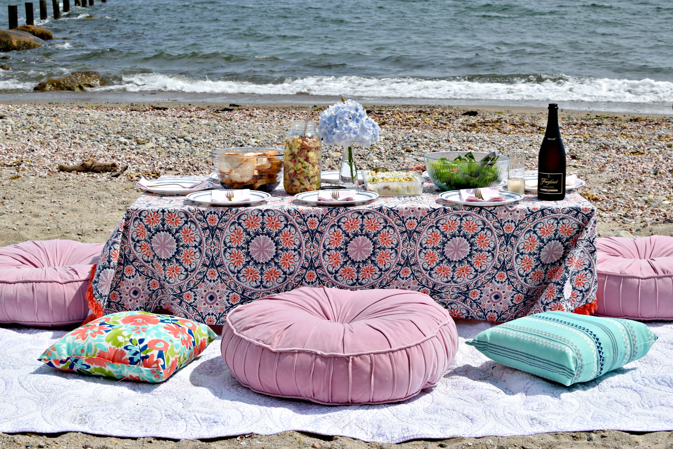 The Ultimate Picnic Guide The Well Dressed Table the-ultimate-picnic-guide-the-well-dressed-table