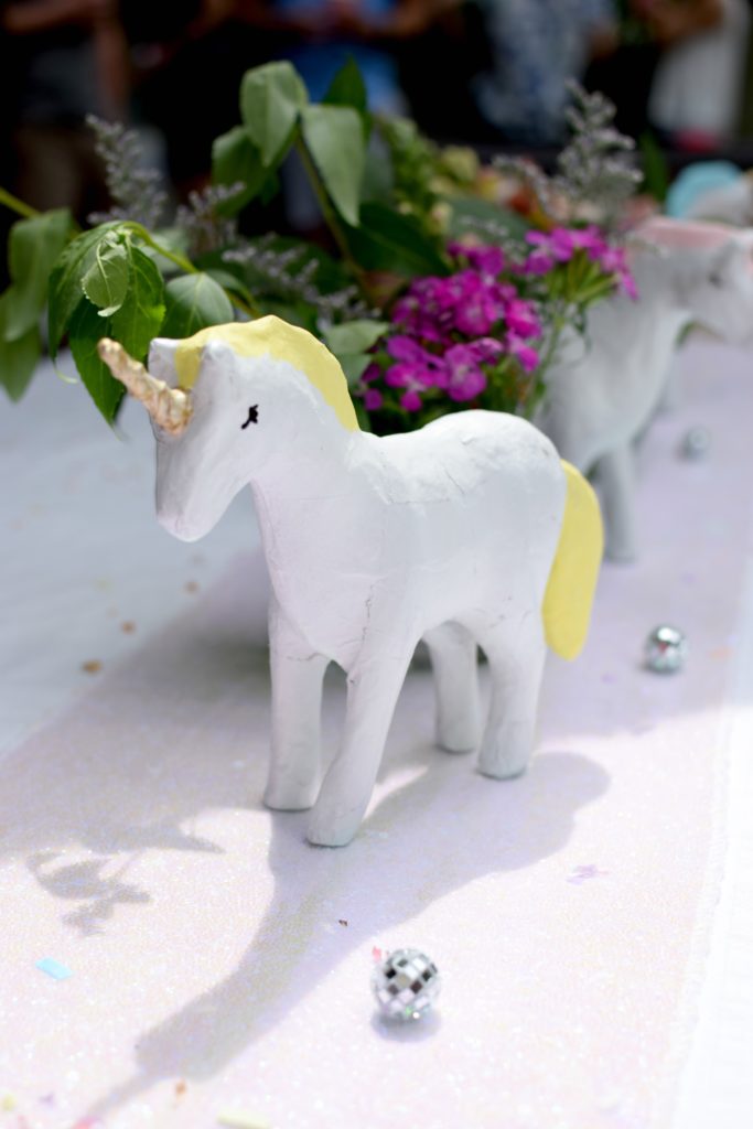Unicorn Party, Unicorn Party Theme, Girls party theme, How to Unicorn party, Girls birthday ideas, Pastel Rainbow party, Rainbow birthday, balloon arch, unicorn cricut party, unicorn dream birthday, unicorn photo wall, unicorn back drop